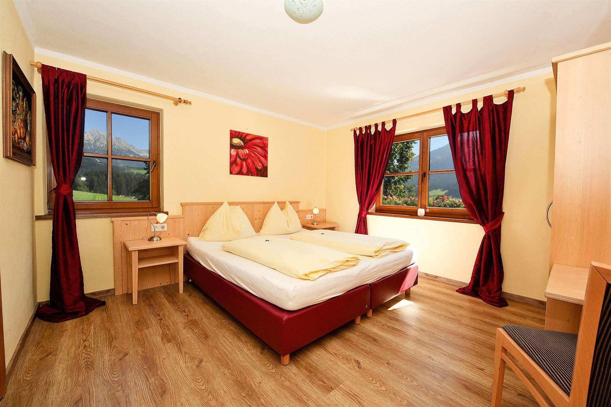 Bed & Breakfast Landhaus Strasser Söll Exterior foto